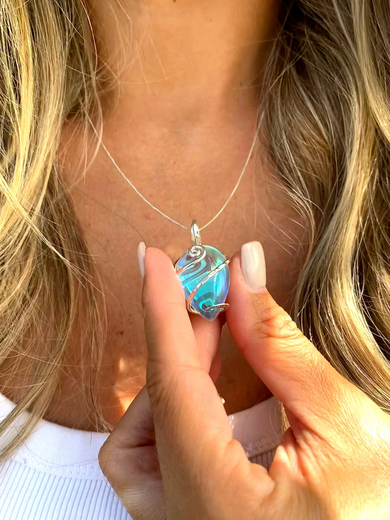 What Crystal Jewelry Says Based on Your Zodiac Sign