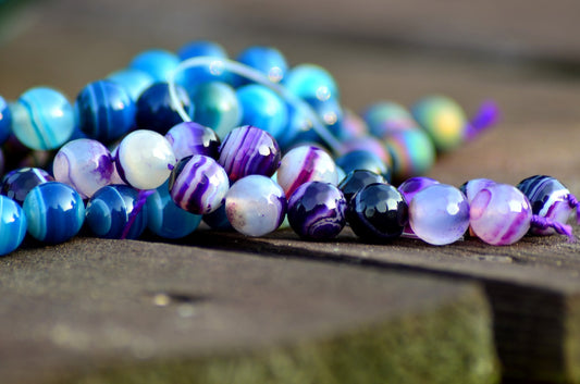 Why Blue Lace Agate Necklaces Are a Must-Have: Unique Patterns and Soothing Energy