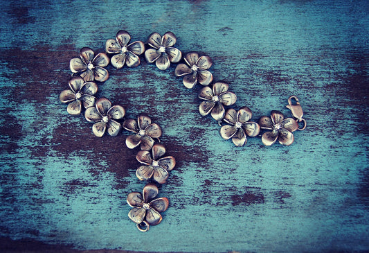 Nature's Masterpiece: The Artistry and Origins of Wildflower Jewelry
