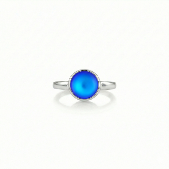 
Classic Ring crafted from solid sterling silver, this ring combines quality with style with 9mm frosted blue stone.