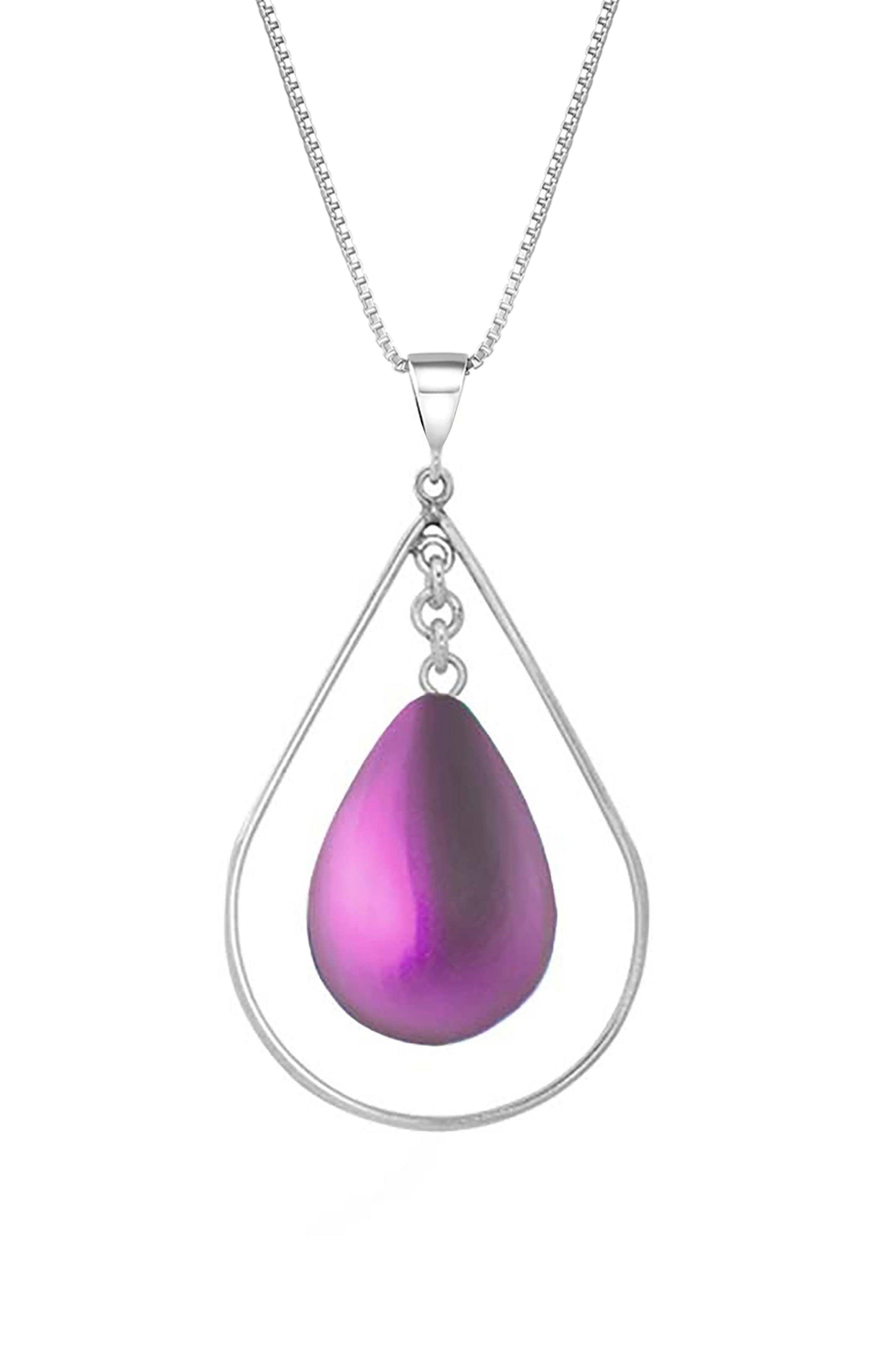 Drop with Loop Pendant is a classic design that elegantly radiates with frosted pink pendant. It comes with an 18" .7mm sterling silver box chain, ensuring a complete and polished look.