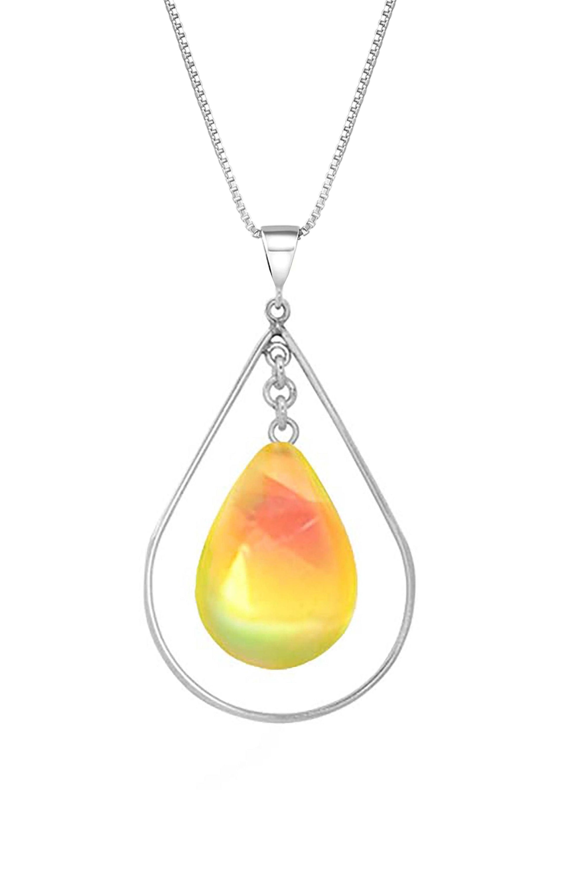 Drop with Loop Pendant is a classic design that elegantly radiates with polished fire pendant. It comes with an 18" .7mm sterling silver box chain, ensuring a complete and polished look.