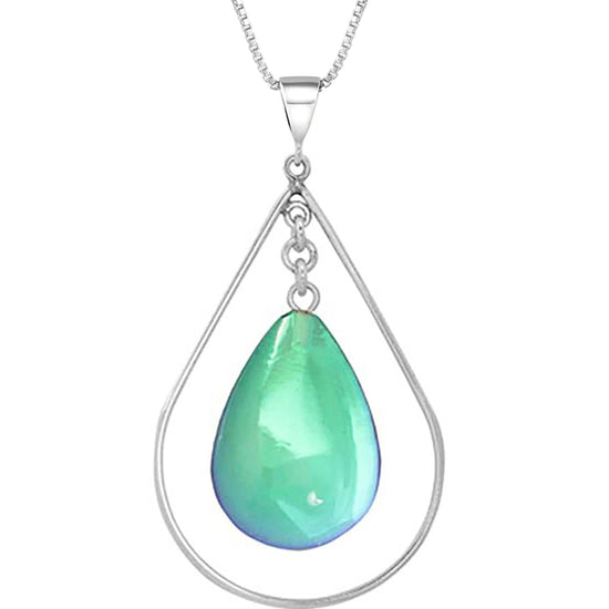 Drop with Loop Pendant is a classic design that elegantly radiates with polished green pendant. It comes with an 18" .7mm sterling silver box chain, ensuring a complete and polished look.