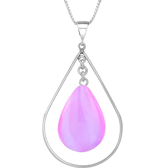 Drop with Loop Pendant is a classic design that elegantly radiates with polished pink pendant. It comes with an 18" .7mm sterling silver box chain, ensuring a complete and polished look.