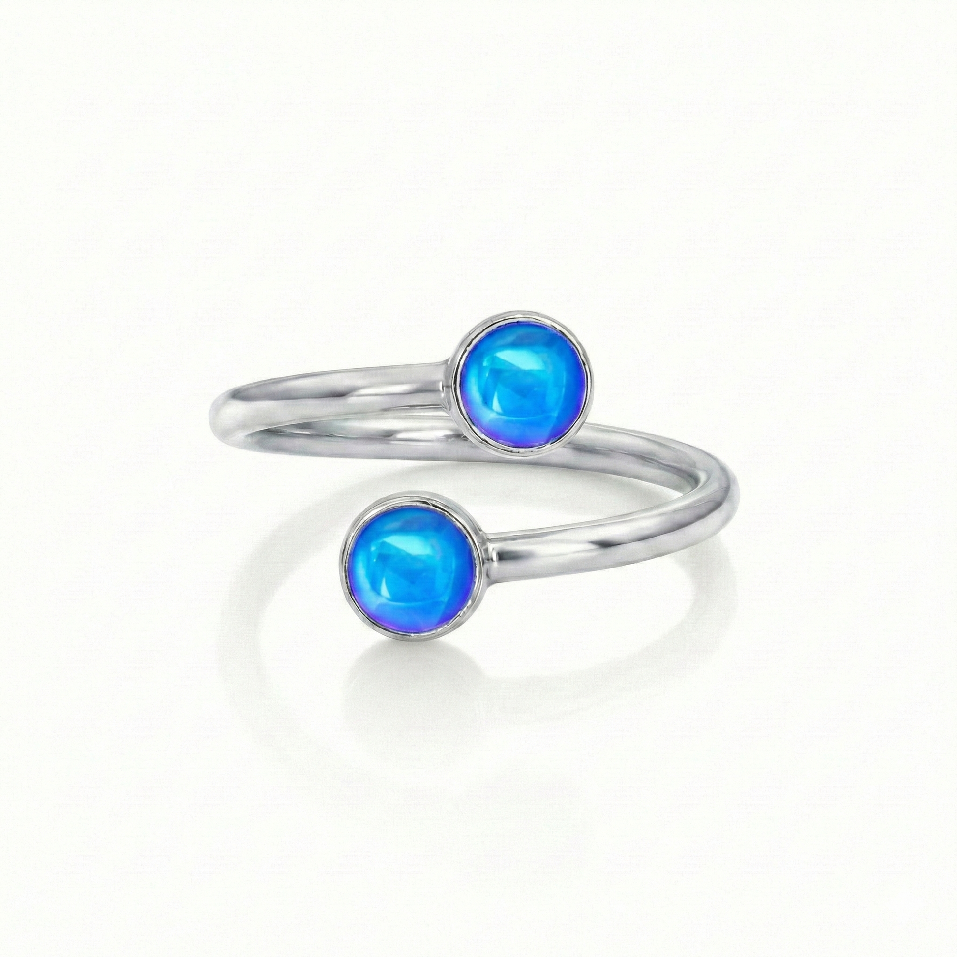 Small Double Ring features two exquisite 5mm polished blue circle crystals that add a touch of sparkle and elegance.